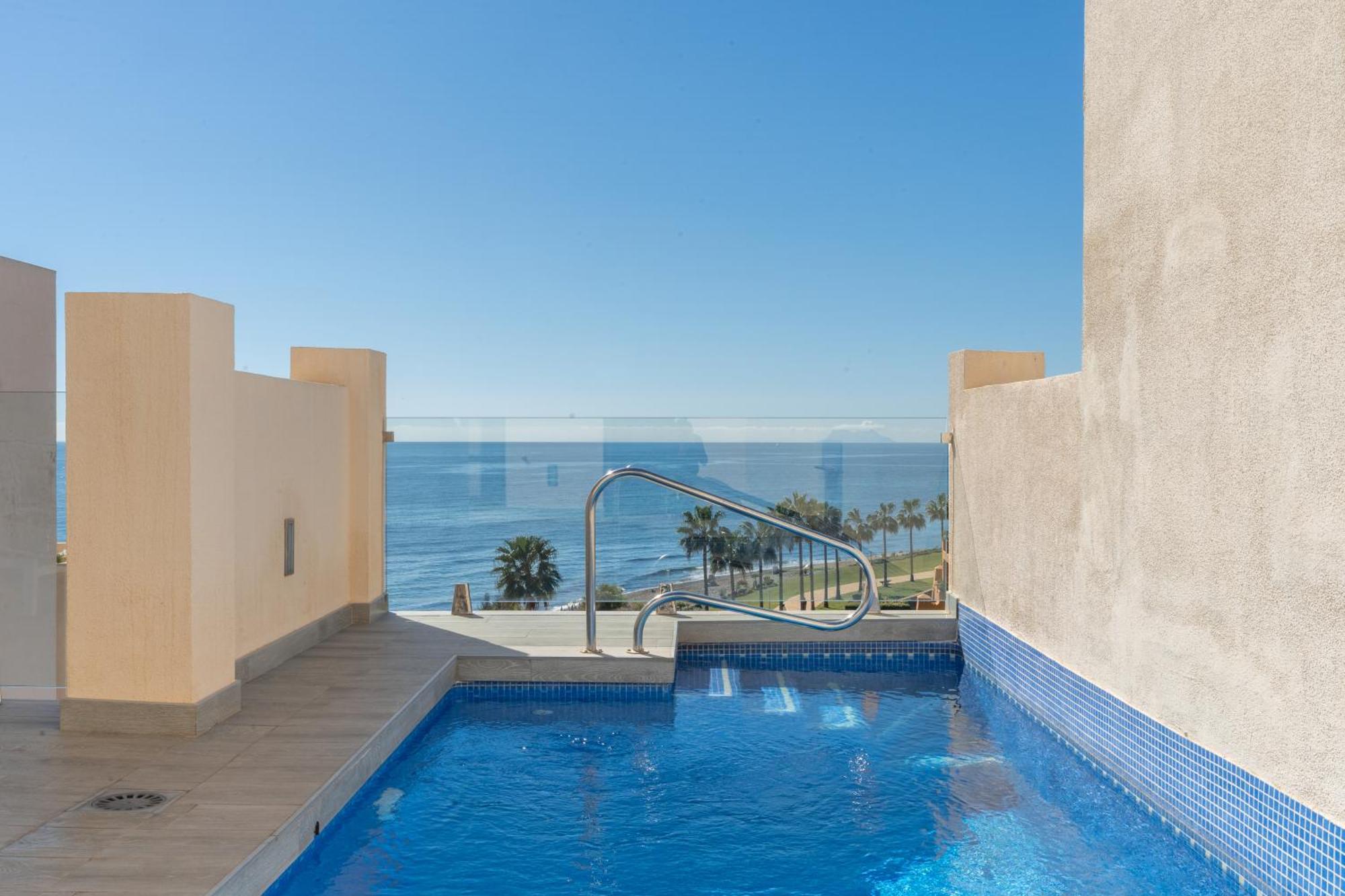 Bahia Boutique Apartments Estepona Ngoại thất bức ảnh