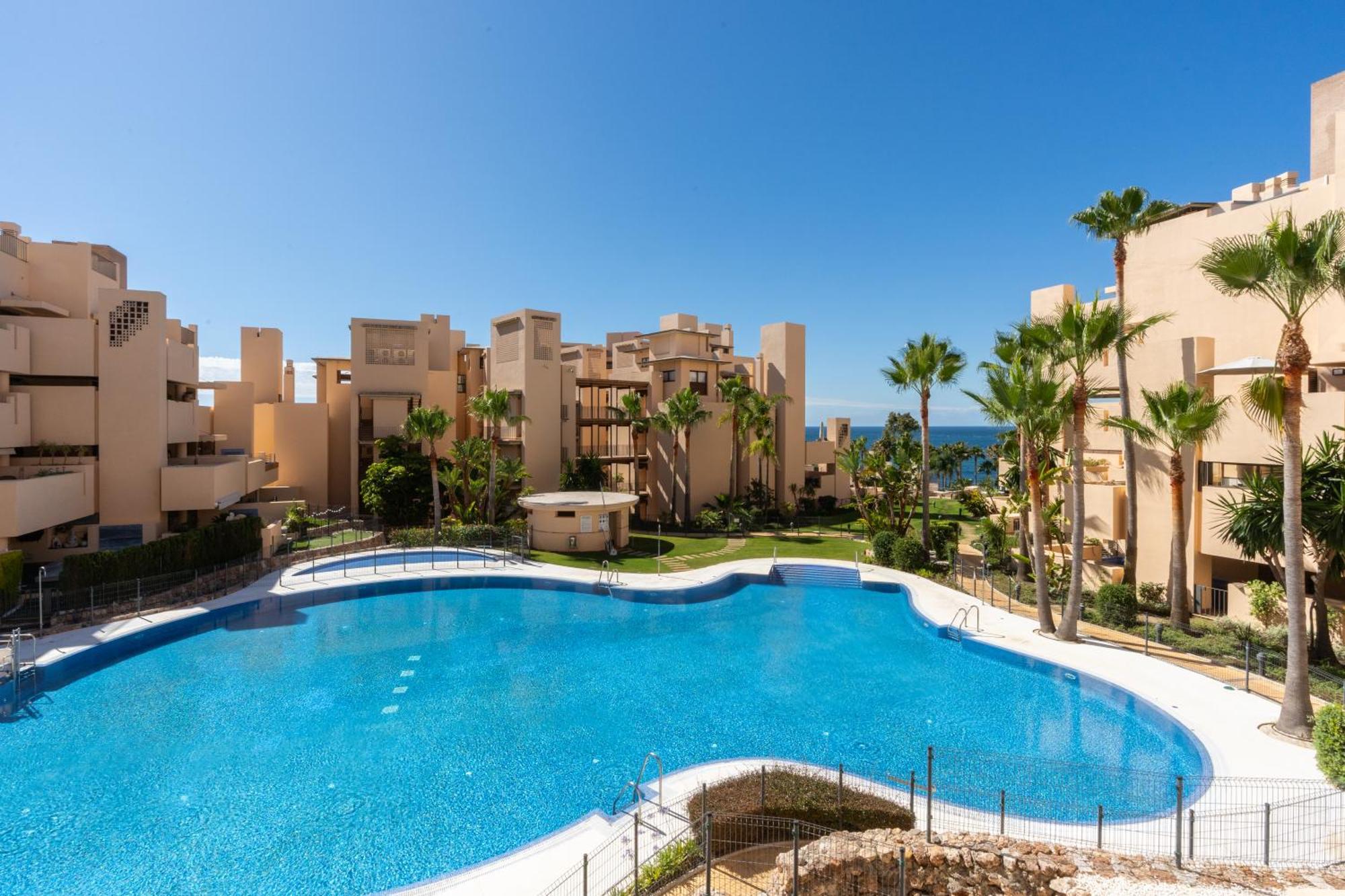 Bahia Boutique Apartments Estepona Ngoại thất bức ảnh